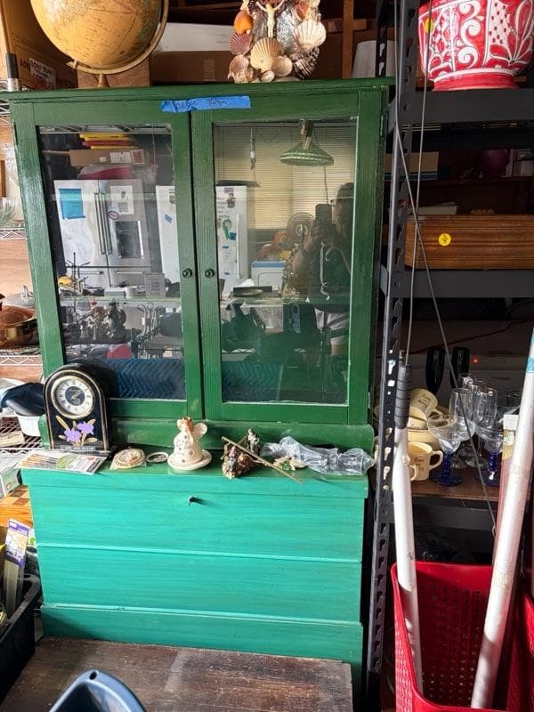 Point loma consignment estate sale photo 1