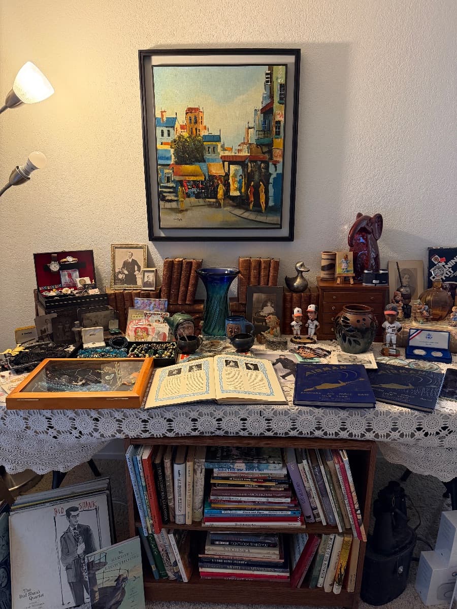 POCKET AREA ESTATE SALE TOOLS, SIGNED BOOKS, COLLECTIBLES photo 1