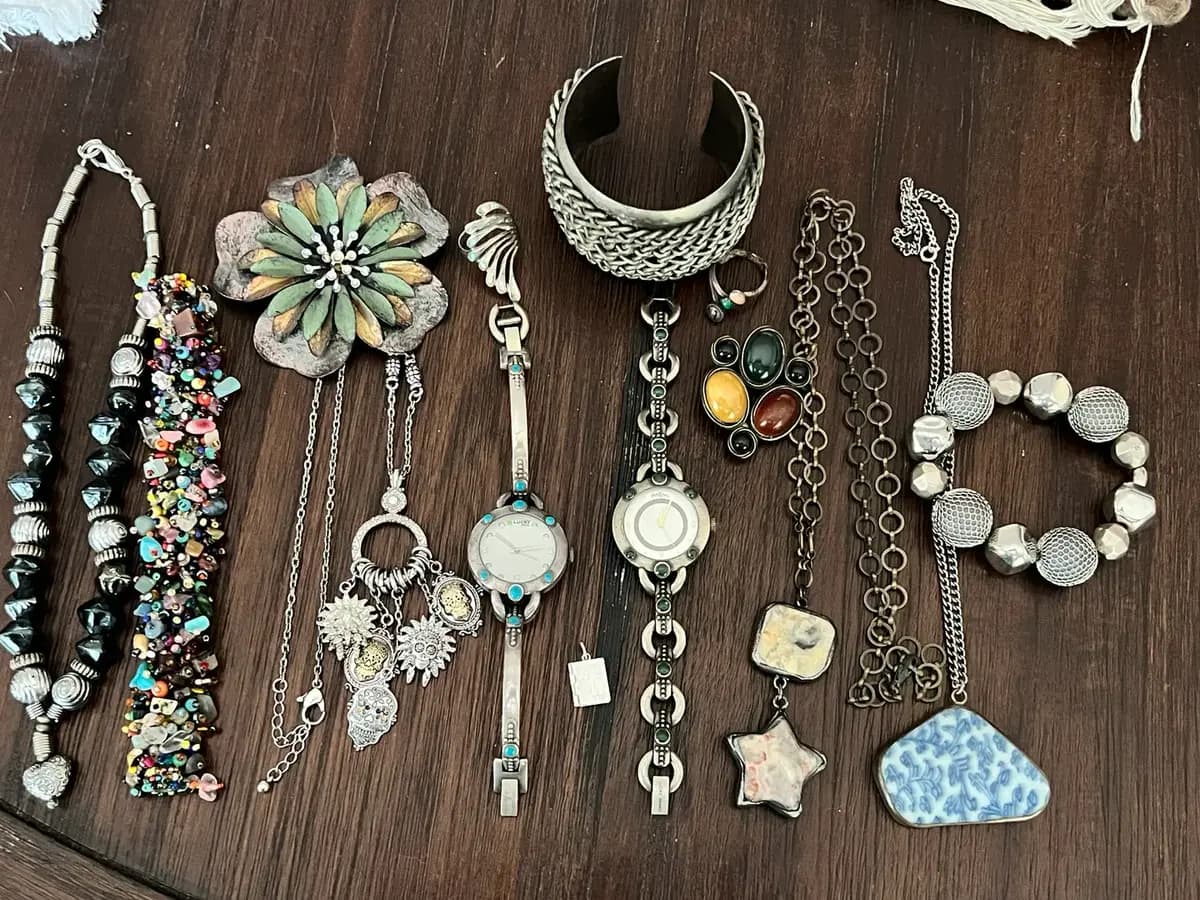 San Diego Estate Mix: Sports Memorabilia, Vintage, Jewelry, Toys & Home Finds photo 1