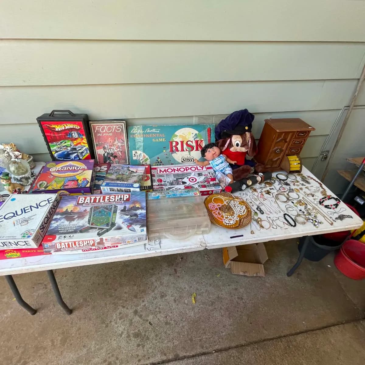 We brought the Estate sale outside Estate sale in Placerville Ca photo 1