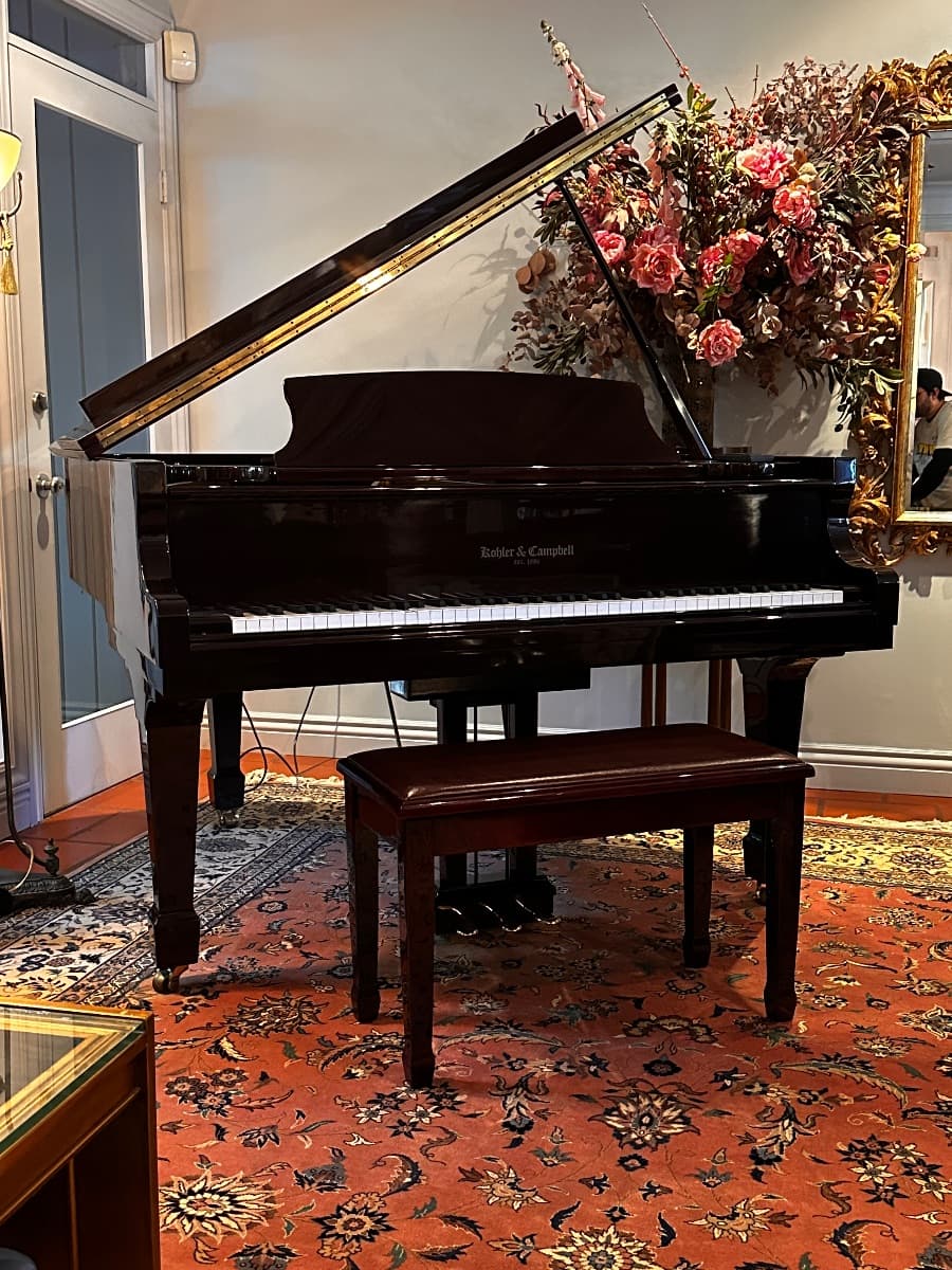 BEEHIVE ESTATE SALES PRESENTS A KOHLER & CAMPBELL BABY GRAND PIANO photo 1