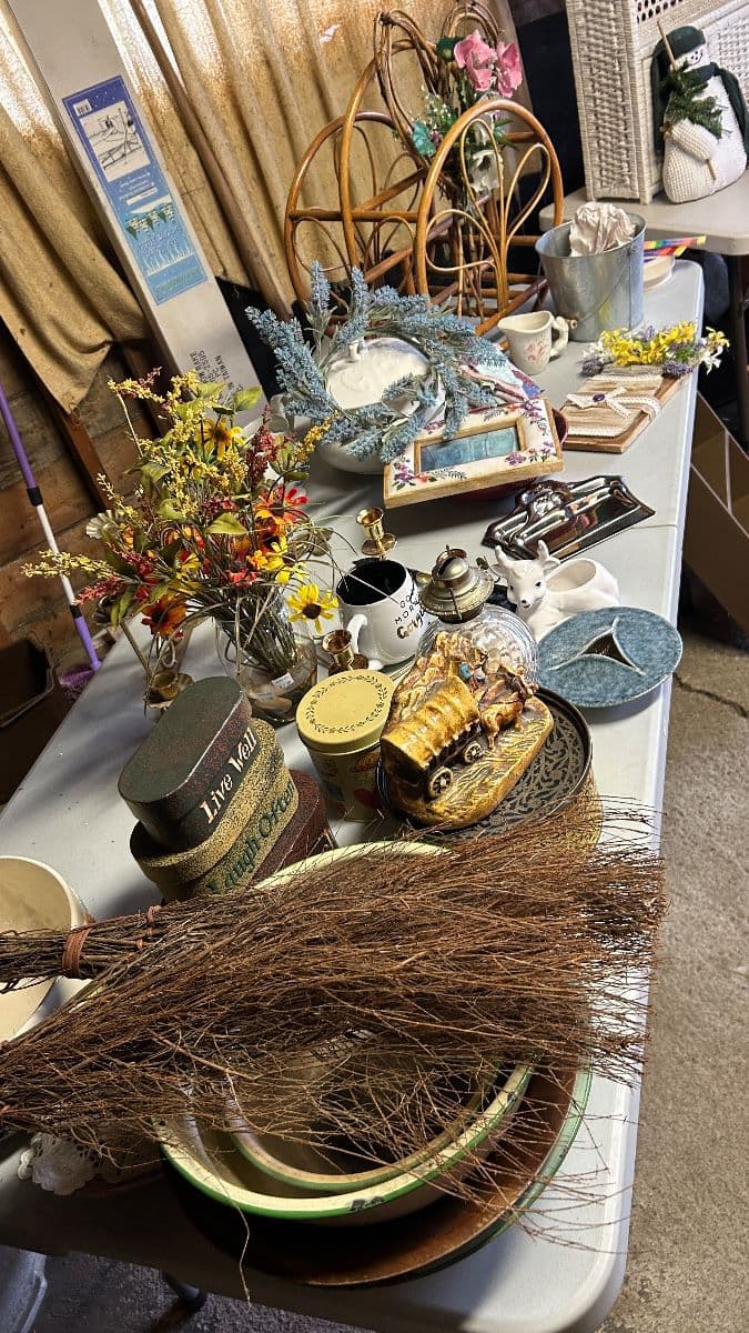 Ultimate treasure hunt vintage and downsizing Sale!! photo 9