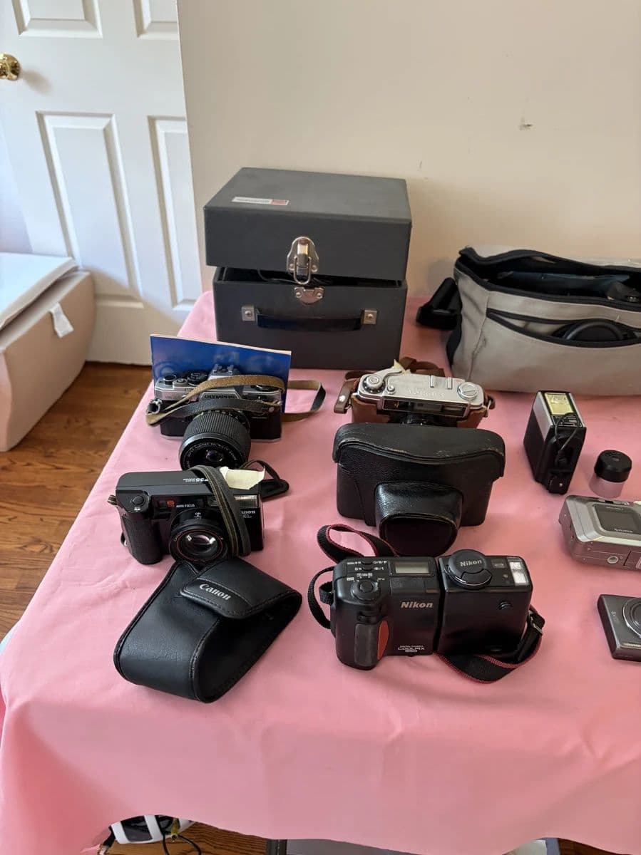 Artist's Gorgeous DC Home Estate Sale! (Aug 7-9) photo 5