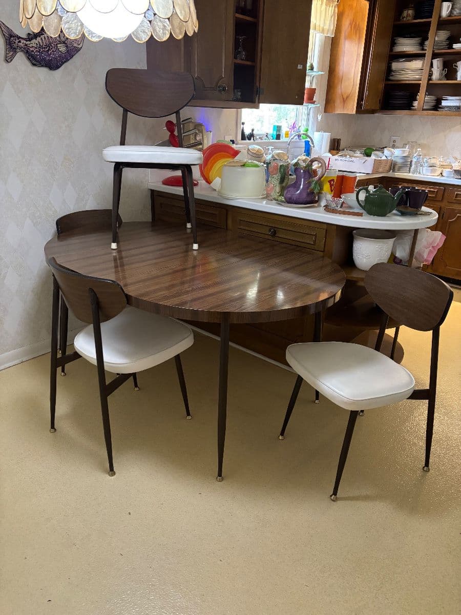 WONDERFUL WEST NASHVILLE ESTATE SALE!! photo 1