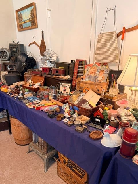 50% OFF SUNDAY! Unbelievable Nashville Estate Sale Antiques, Vintage Toys, Christmas, Vinyl photo 2
