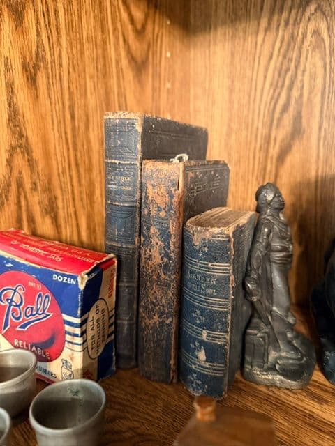 50% OFF SUNDAY! Unbelievable Nashville Estate Sale Antiques, Vintage Toys, Christmas, Vinyl photo 11