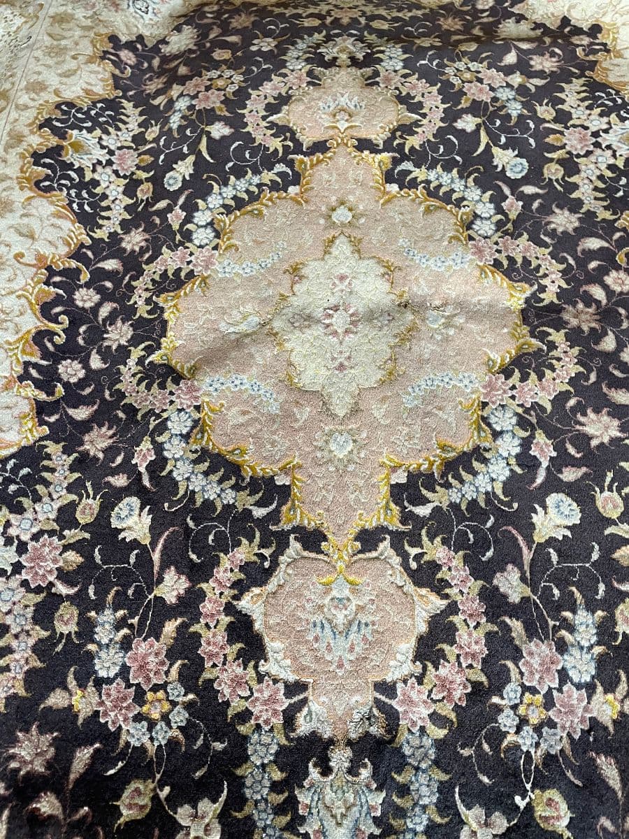 Copy of Copy of Moving sale: Thousands of Iranian handmade rugs and complete home furnishings. photo 11