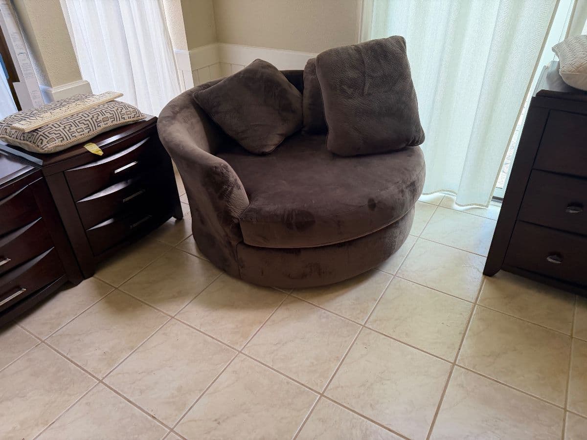 Great Home, Furniture, Appliances Nice Collections Priced To Sell photo 7