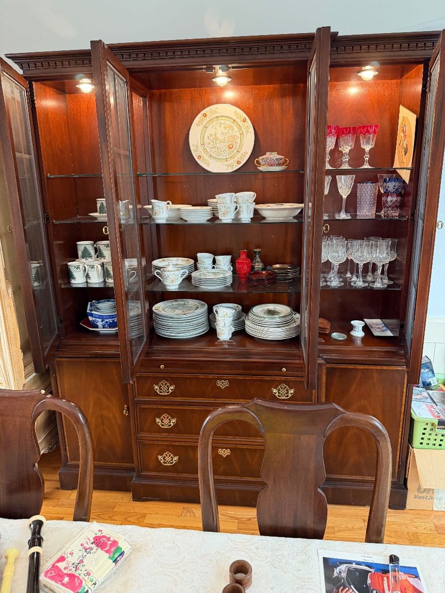 Great Home, Furniture, Appliances Nice Collections Priced To Sell photo 8