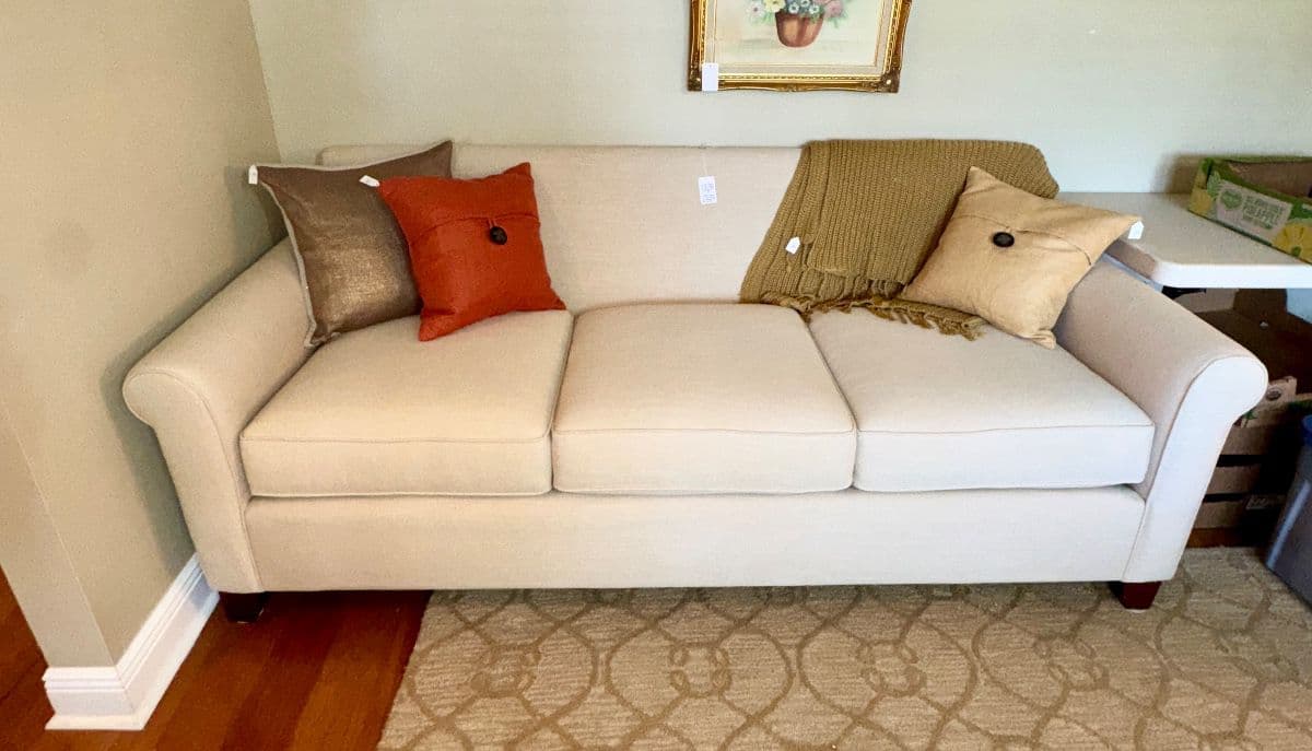 Beautiful Home on Butternut filled with Pottery Barn, Crate & Barrel and more! photo 1