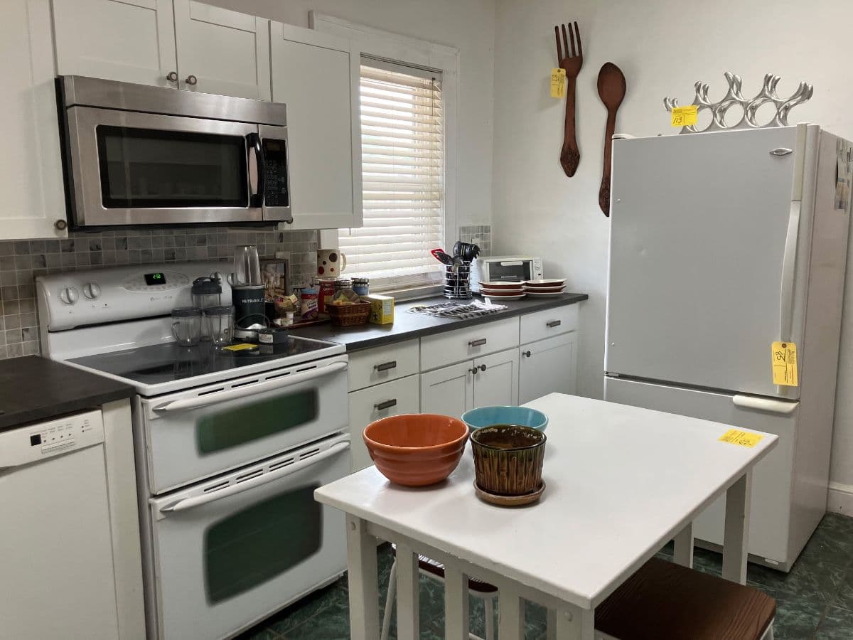 Remaining Items from Hapeville Bungalow photo 7