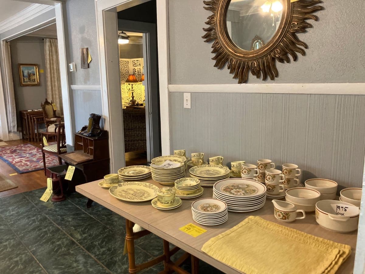 Remaining Items from Hapeville Bungalow photo 5