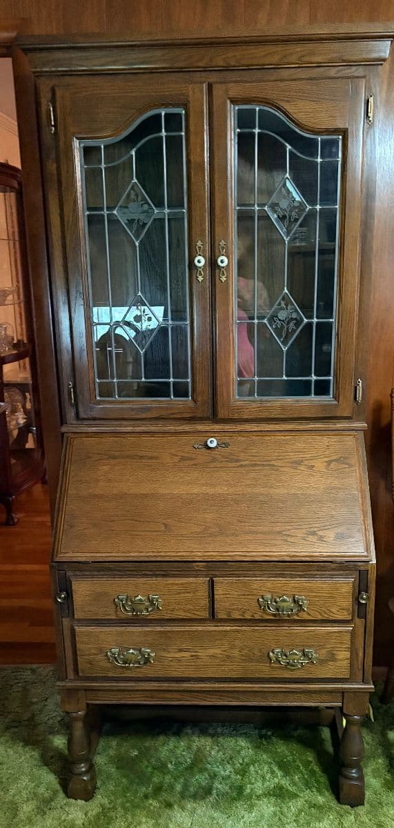 Harding Place Antiques & Antique Furniture A Plenty! photo 4