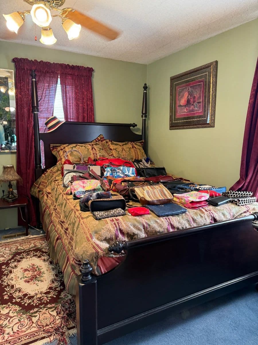 Bates Estate Sales: Large Collection of Household Goods & Collectibles photo 2