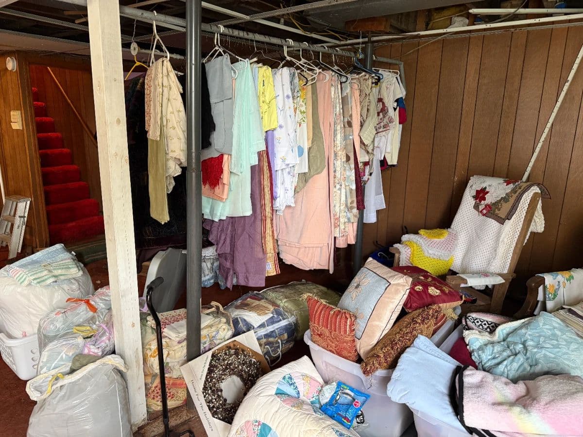 Bates Estate Sales: Large Collection of Household Goods & Collectibles photo 5