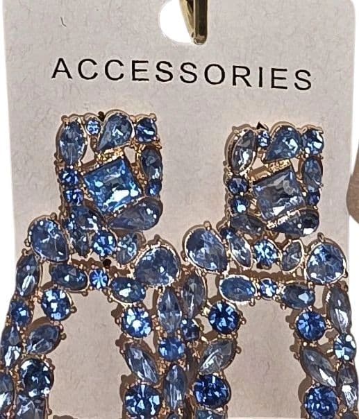 FINAL - Curated Pop-Up / Estate Sale | Massive Vintage Jewelry, Clothing & Bundle-Friendly Shopping photo 9