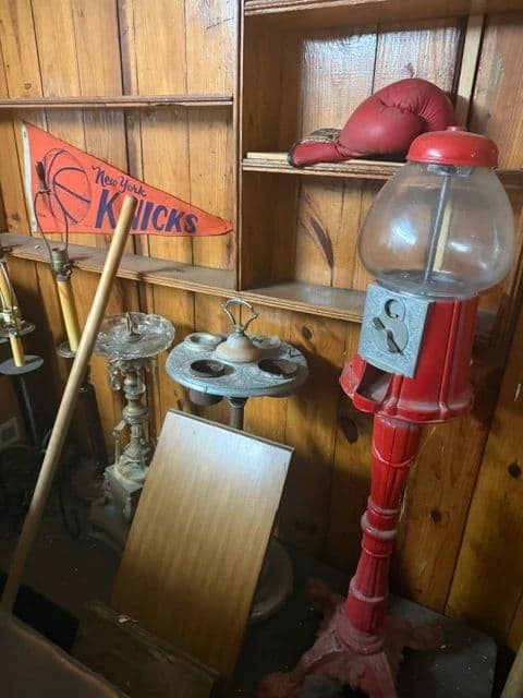 Marc's Unique Antiques Tag & Estate Sales, Inc. photo 8