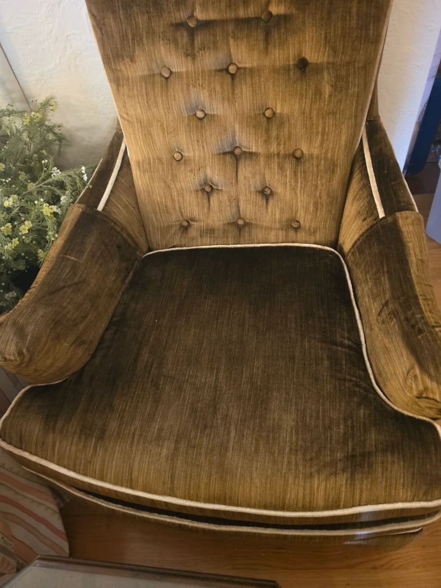 Vintage Legacy Estate Sale photo 9
