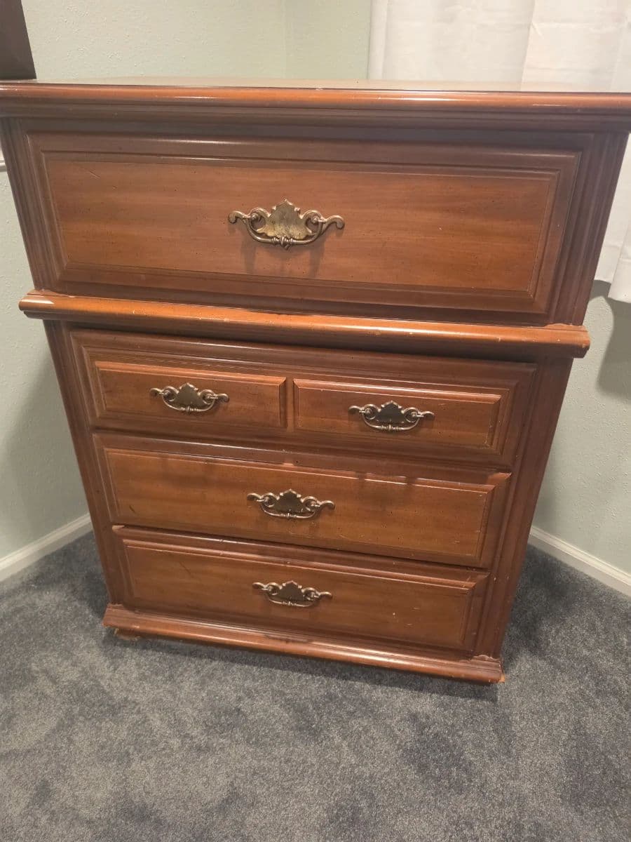 Vintage Legacy Estate Sale photo 11
