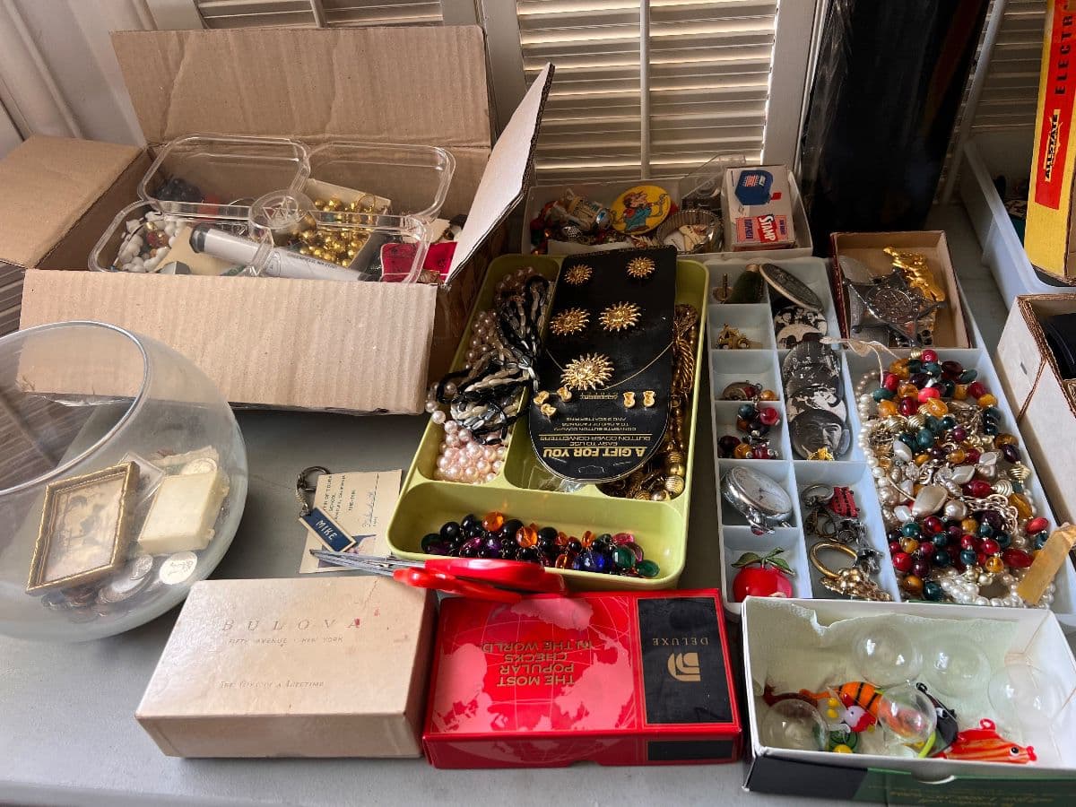 VINTAGE GALORE LOS ANGELES/BRENTWOOD ESTATE SALE photo 8