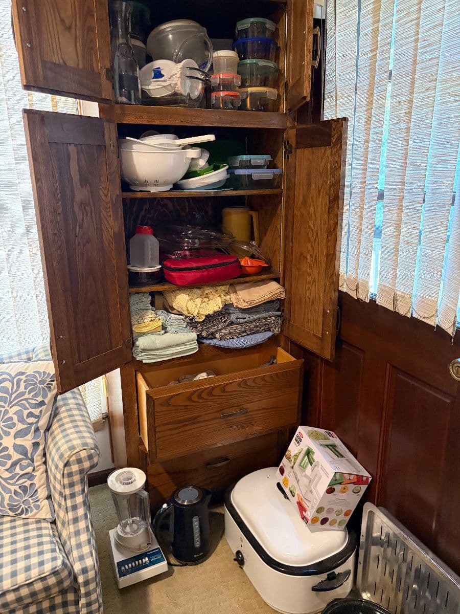 Spectacular South KCMO Estate Sale with Designer Clothing by Bluestem photo 9