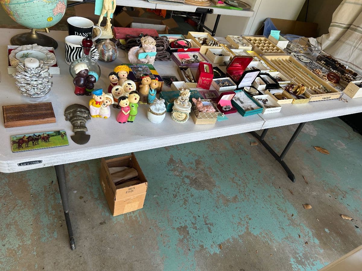 Del Cerro Treasures, Curiosities, and Military Uniforms photo 6