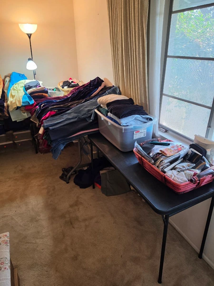 FILL A BAG SUNDAY!! Vintage Women's Clothing and More! photo 8