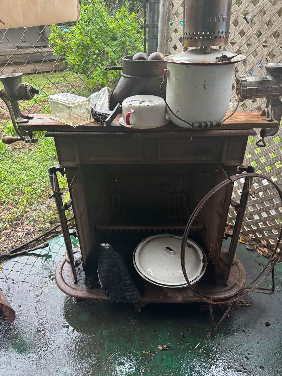 Multi Generational Estate Sale photo 3