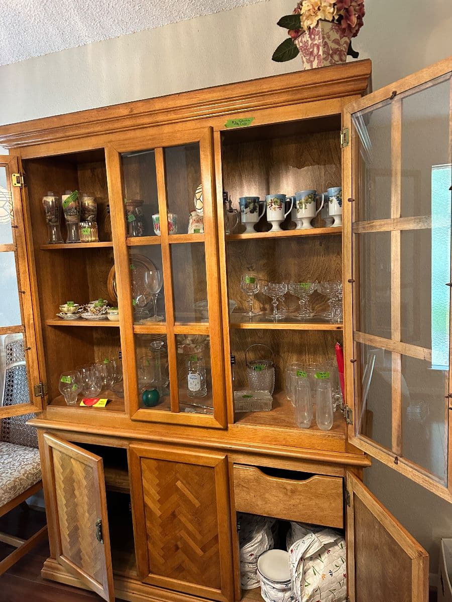 Estate Sale off Palmer Lane photo 10