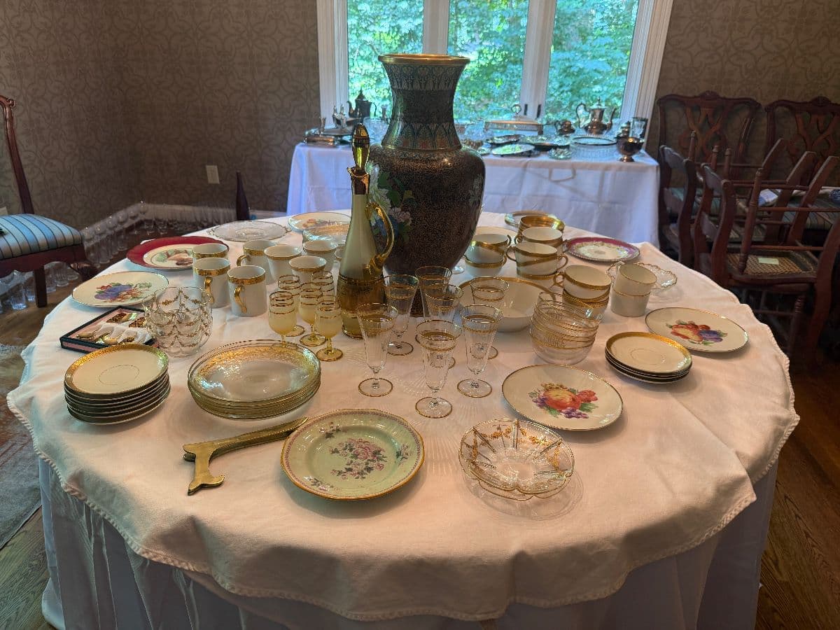 Buy Saving Grace Estate Sale photo 3
