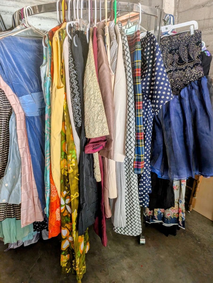JULY 18 MASSIVE CAPITOL HILL VINTAGE CHEAP LIVING ESTATE SALE photo 10