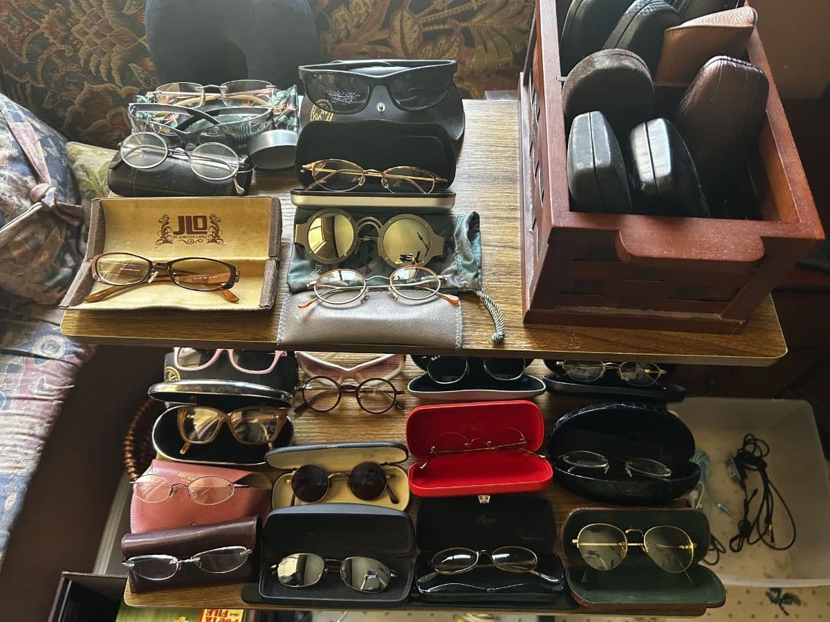 Two-Day Estate Sale in Phoenix - Furniture, Tools & Fashion Finds photo 11
