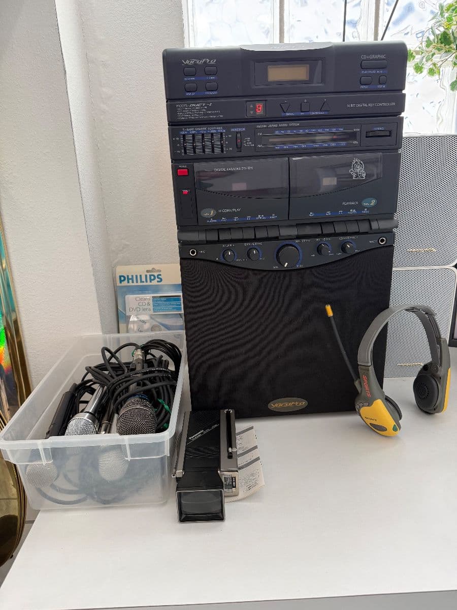 2 Day S Tampa Retro, Estate Sale Hosted by Fresh Start Estate Liquidators photo 3