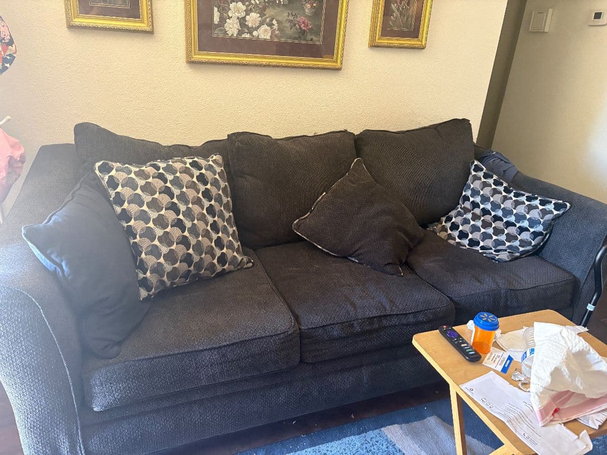 Moving Sale Everything in House Sells photo 4