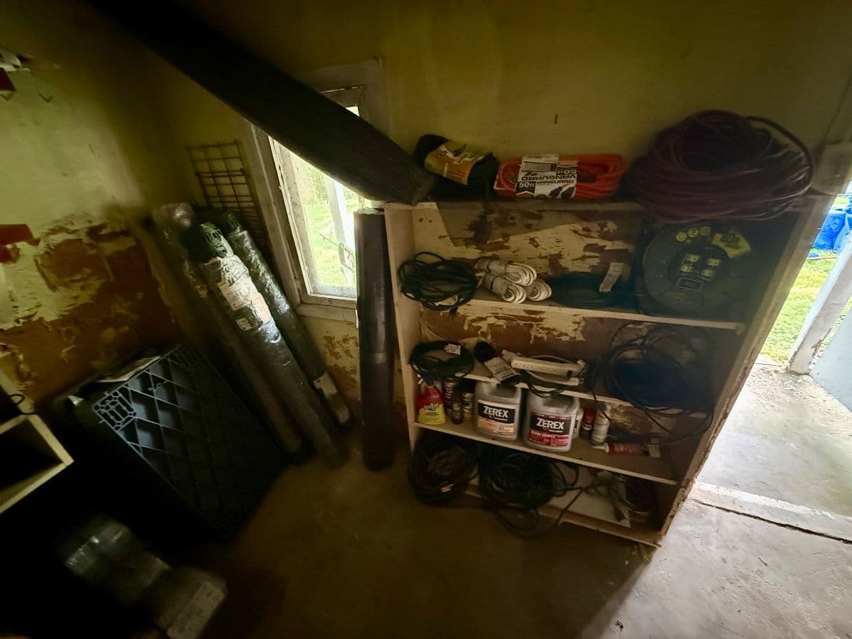 Seven Oaks Moving Sale photo 10