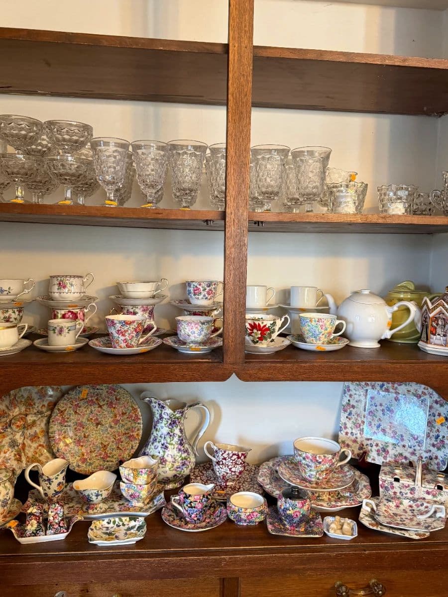 Retro in Roseway! Vintage collectibles, comics, and more! photo 8