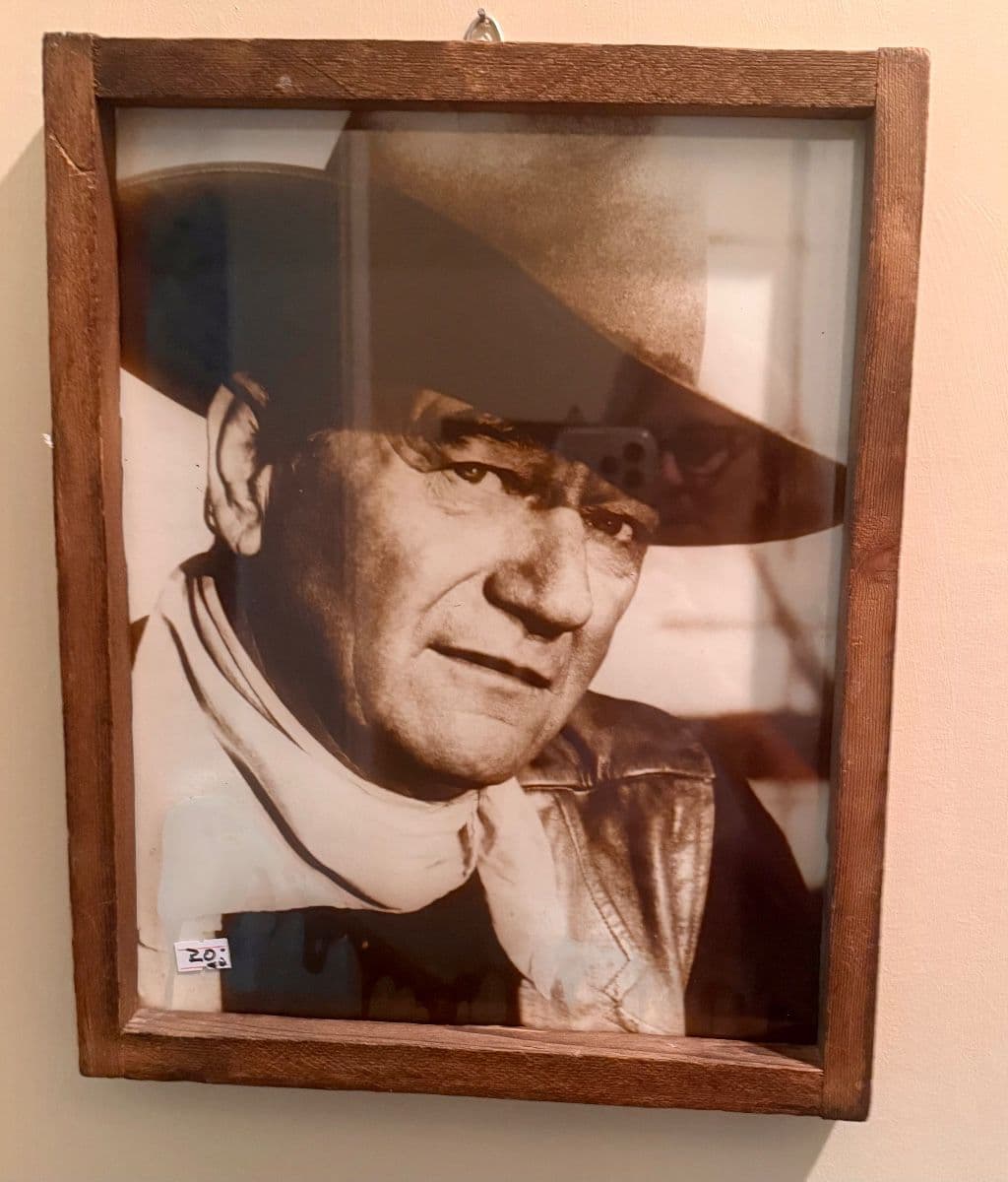 Fun Waldo Estate Sale photo 9