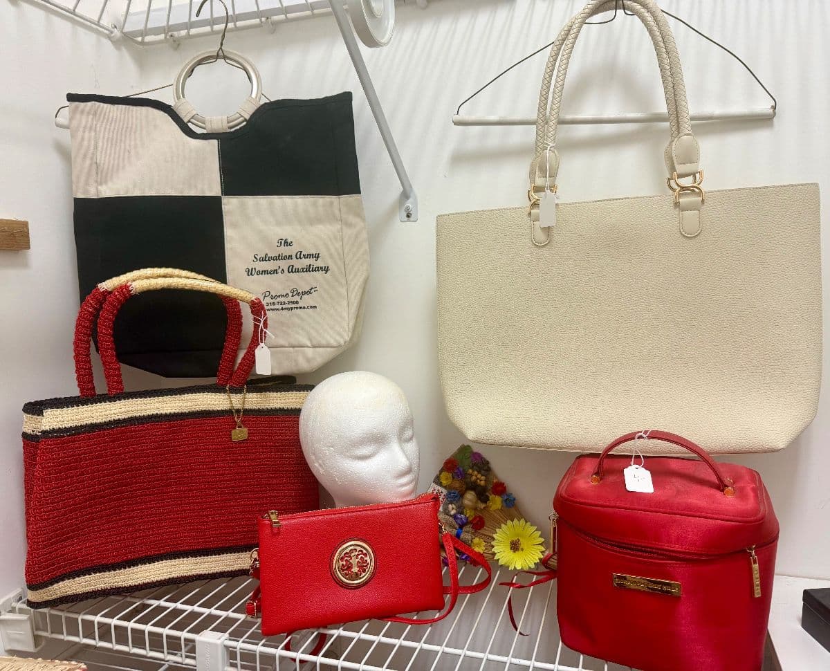 Fun Waldo Estate Sale photo 11