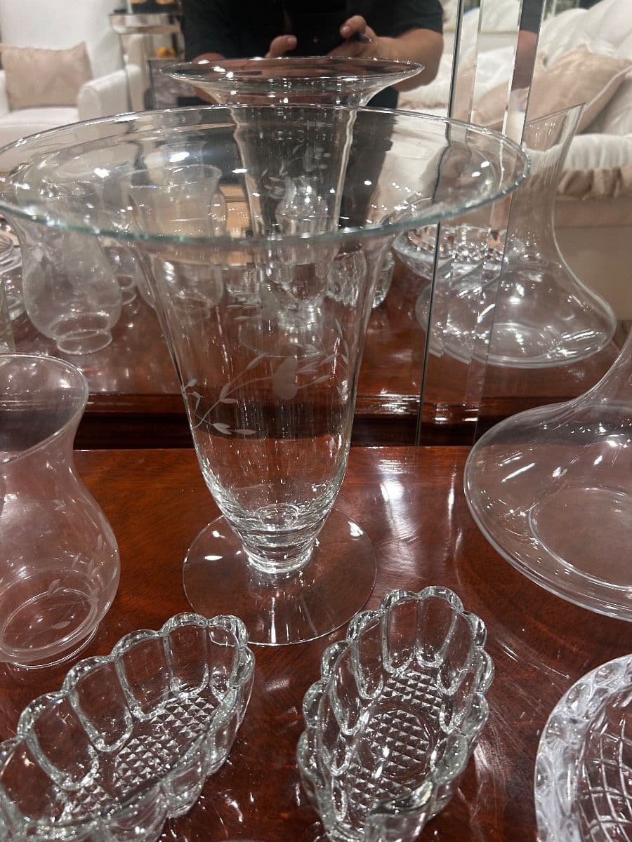 2 friends Packed Estate Sale photo 12