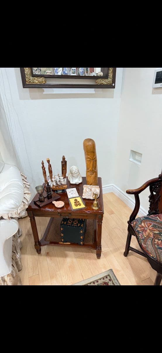 2 friends Packed Estate Sale photo 5