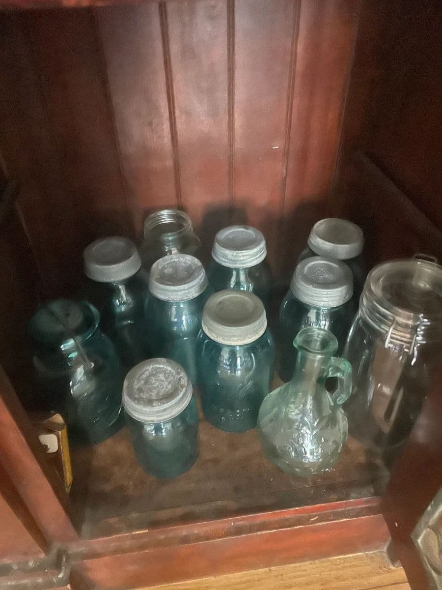 ECLECTIC COLLECTORS CONDO CLEAN OUT! photo 12