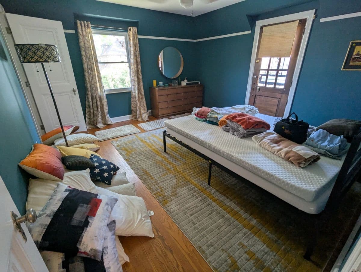 50% Off Sun, 7/19 - Moving Sale [University District] photo 5