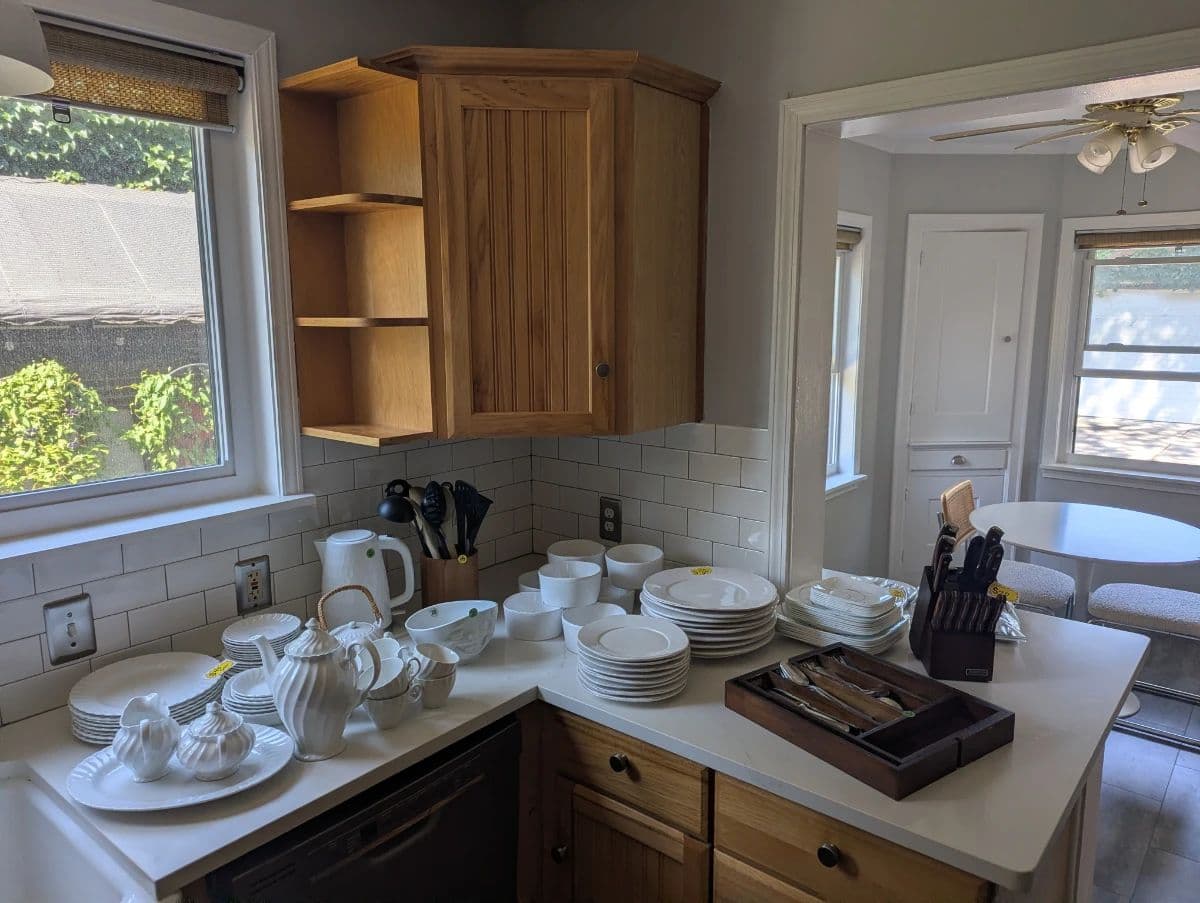 50% Off Sun, 7/19 - Moving Sale [University District] photo 7
