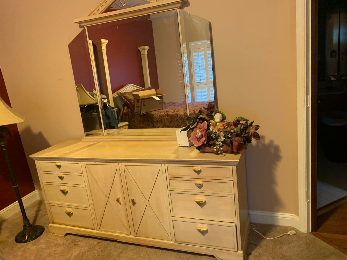 Estate Sale photo 10