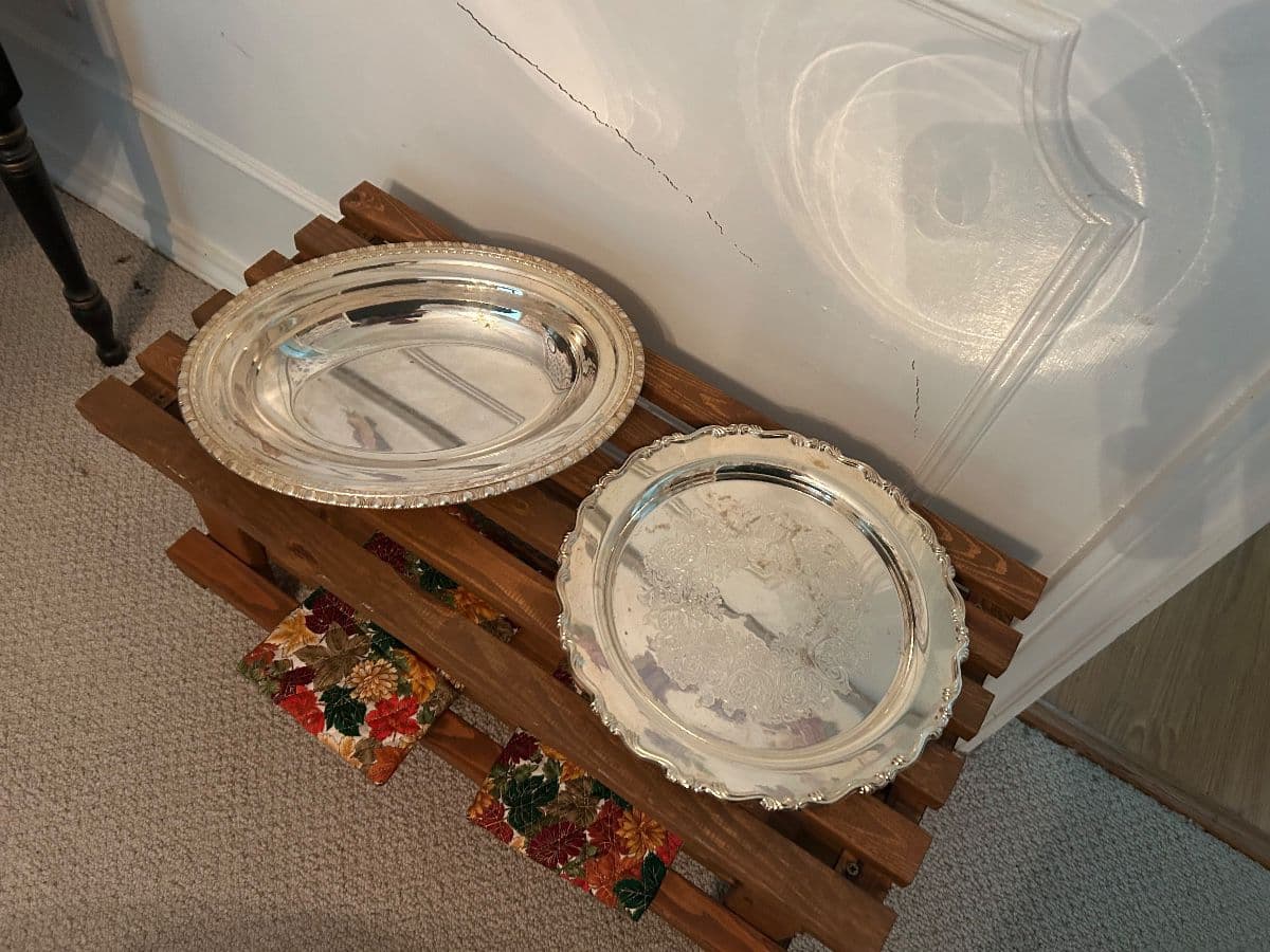 Loop Estate Sale photo 4