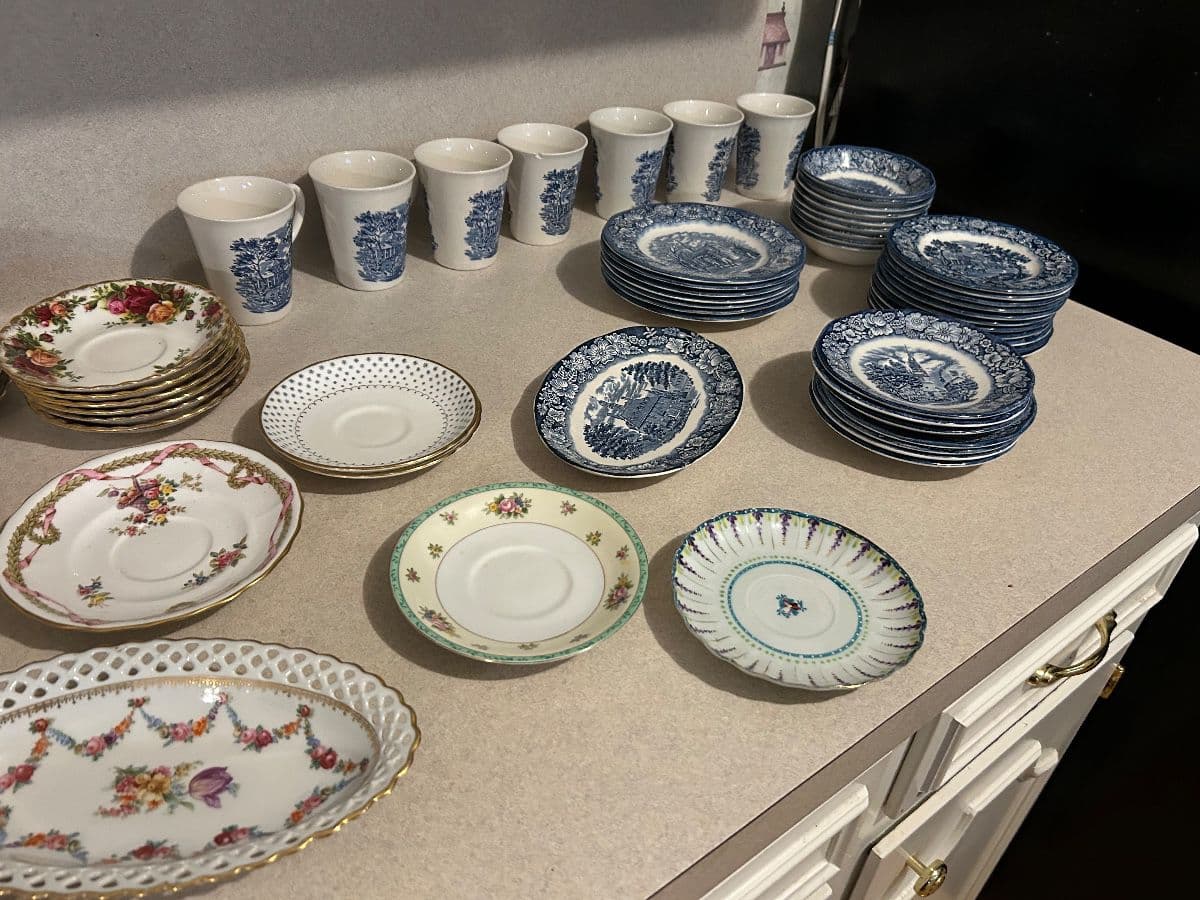 Loop Estate Sale photo 11