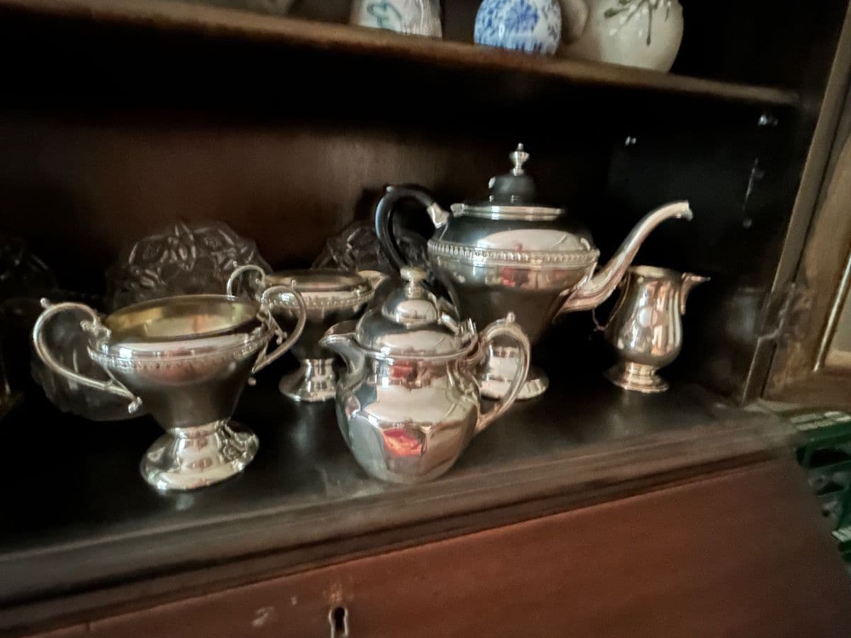 Loop Estate Sale photo 2