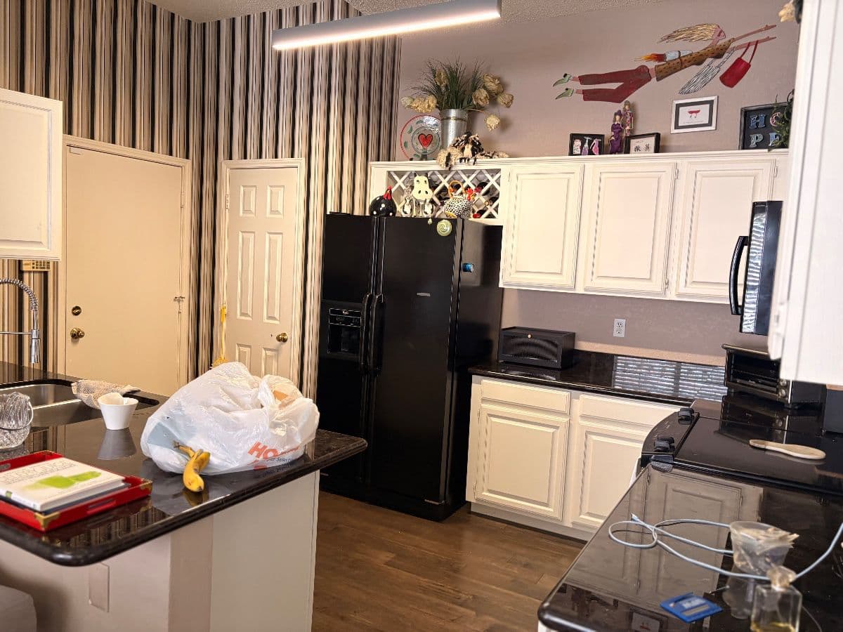 LANN Estate Sales - High End Boutique Sale photo 5