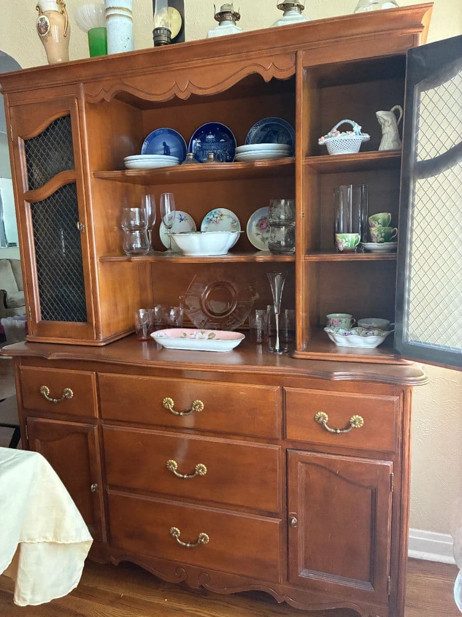 70 YEARS WITH LOTS OF MID CENTURY TREASURES photo 10