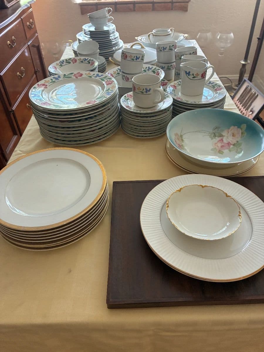 70 YEARS WITH LOTS OF MID CENTURY TREASURES photo 12